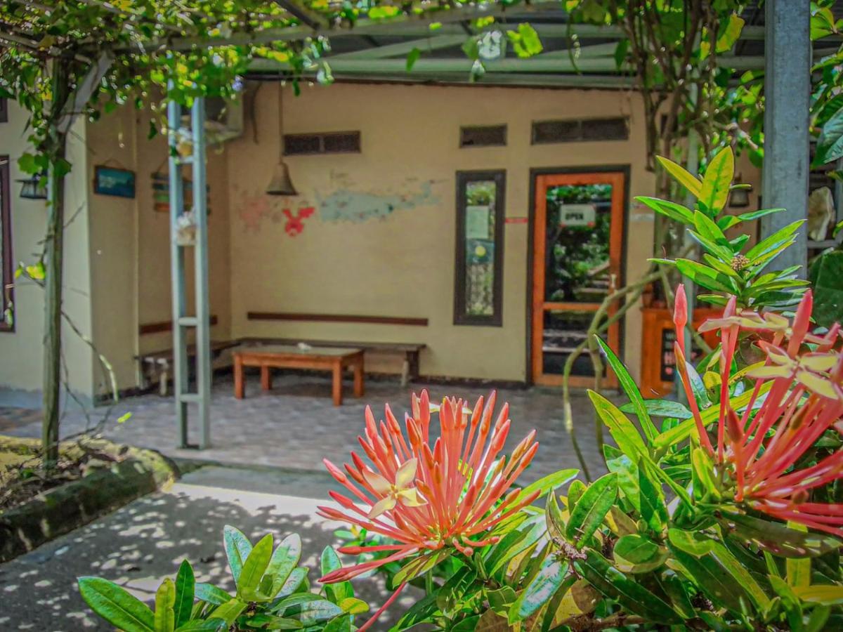 G-Rima Home Stay Labuan Bajo Exterior foto