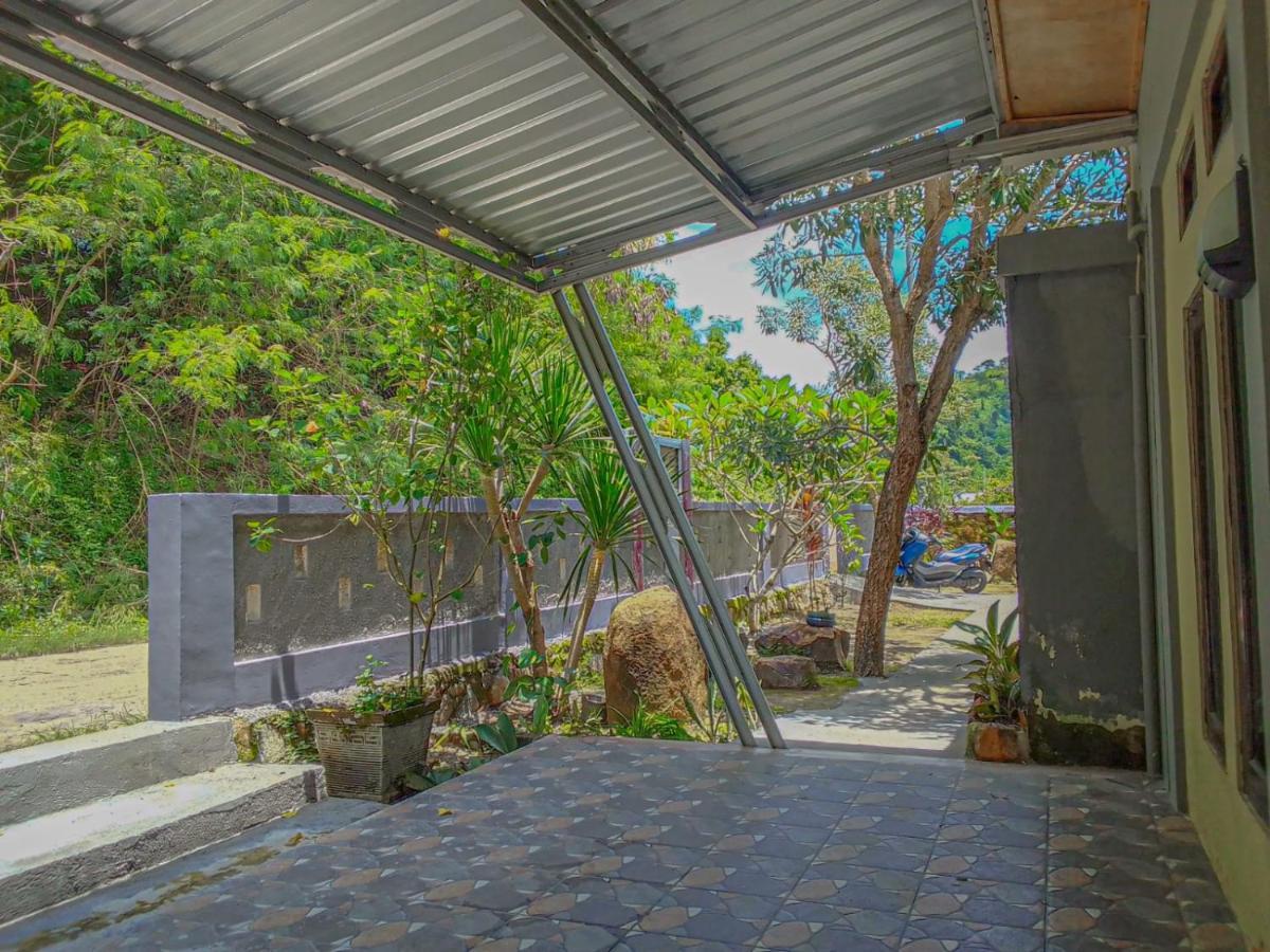 G-Rima Home Stay Labuan Bajo Exterior foto